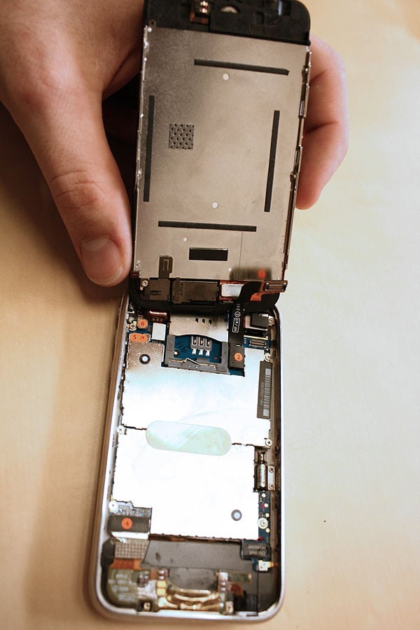 Refurbished iPhone Internal